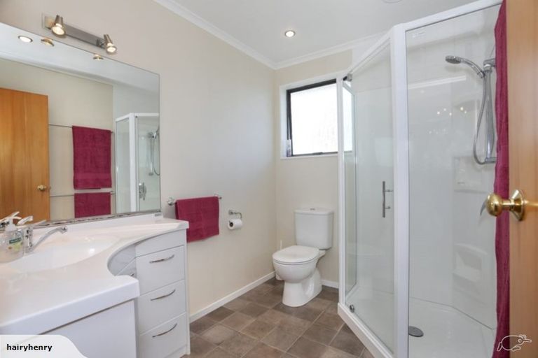 Photo of property in 1 Ngahere Court, Awapuni, Palmerston North, 4412