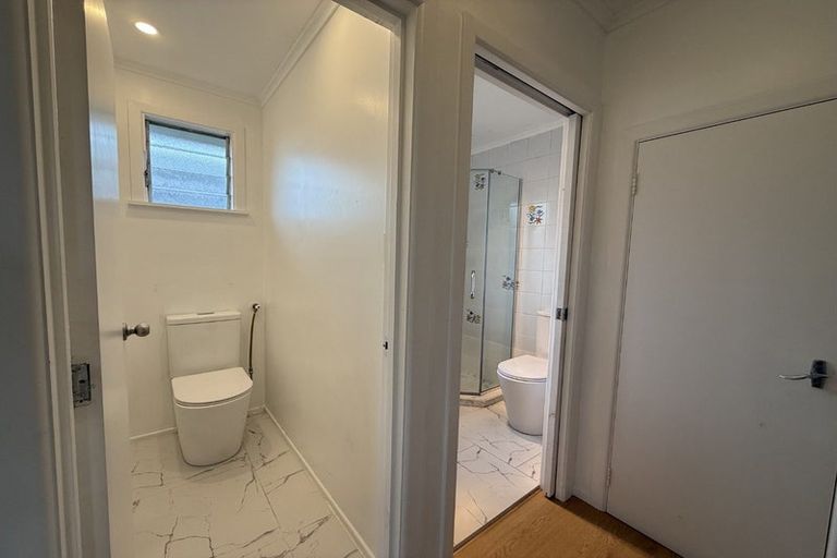 Photo of property in 39 Vera Road, Te Atatu South, Auckland, 0610