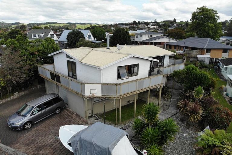 Photo of property in 27 Petrie Street, Pomare, Rotorua, 3015