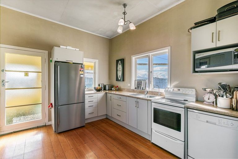 Photo of property in 250 Clifton Road, Whitford, 2571