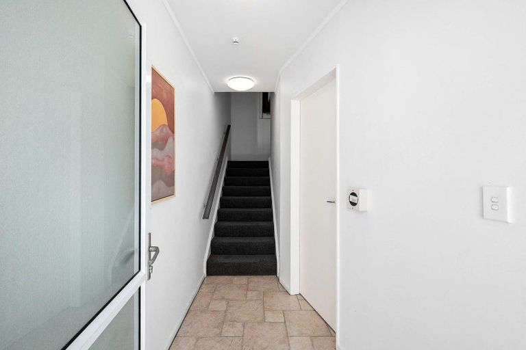 Photo of property in Fernhill Flats, 5/324 The Terrace, Te Aro, Wellington, 6011