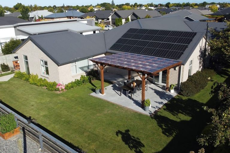 Photo of property in 59 Huntingdon Drive, Rangiora, 7400