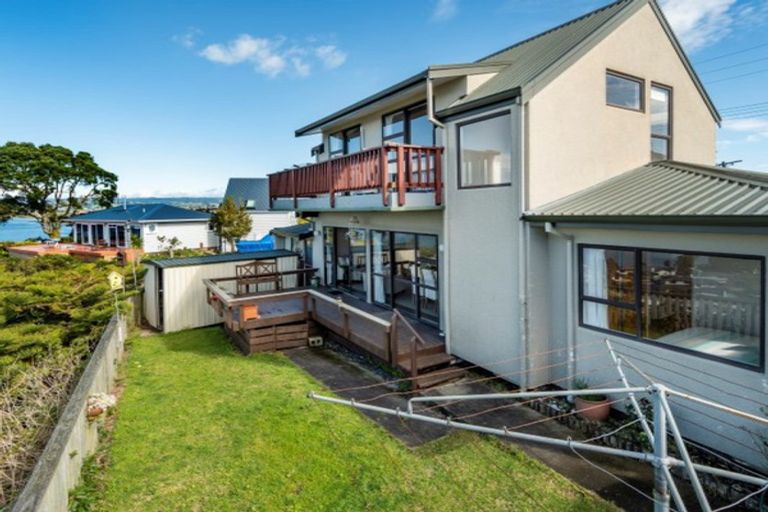 Photo of property in 87 Harbour View Road, Omokoroa, 3114