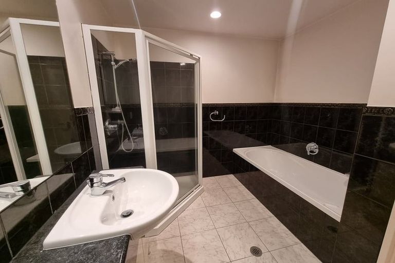 Photo of property in 3f/175 Hurstmere Road, Takapuna, Auckland, 0622