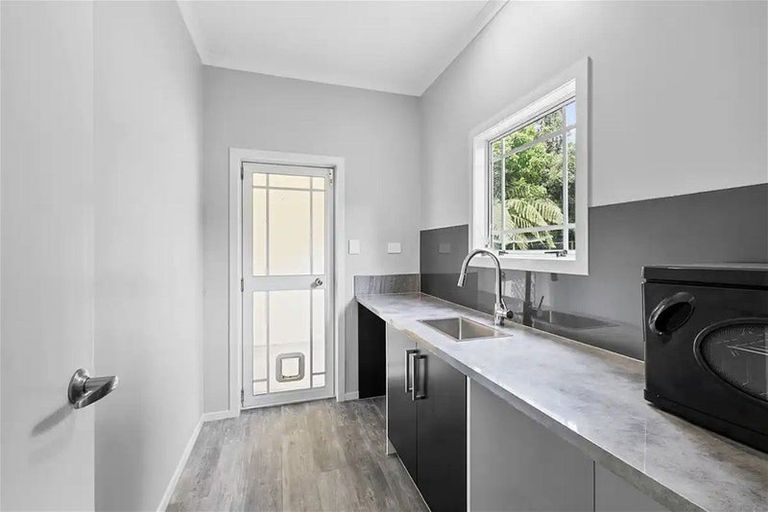 Photo of property in 12 Ngaio Street, Strandon, New Plymouth, 4312