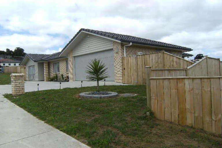 Photo of property in 55 South Kensington Way, Henderson, Auckland, 0612
