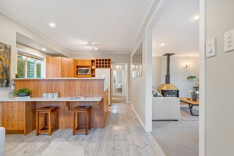 Photo of property in 107 Onewa Road, Northcote, Auckland, 0627