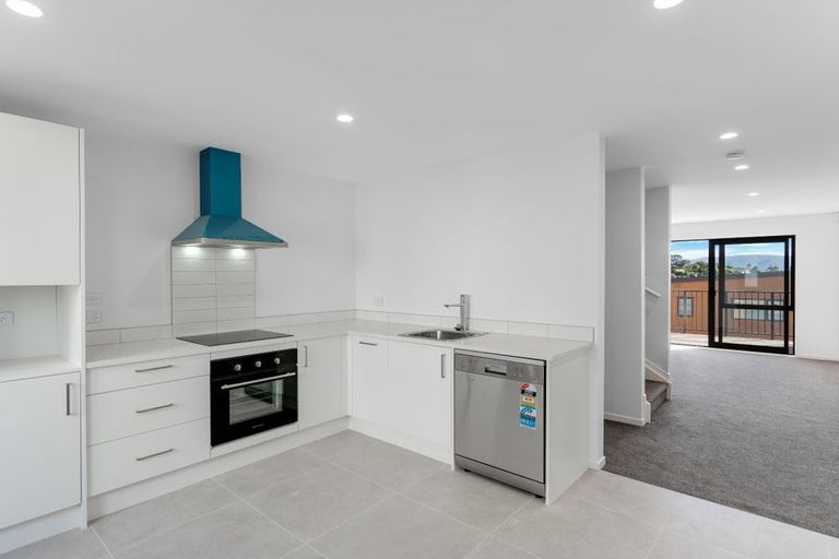 Photo of property in 6 Raupeti Lane, Henderson, Auckland, 0612