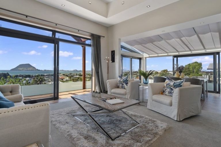 Photo of property in 2/26 Pillans Road, Otumoetai, Tauranga, 3110