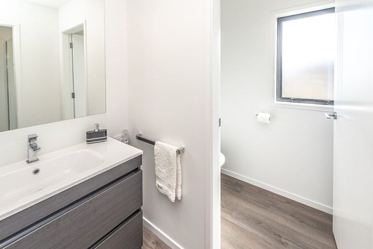 Photo of property in 37 Tirimoana Place, Otamatea, Whanganui, 4501