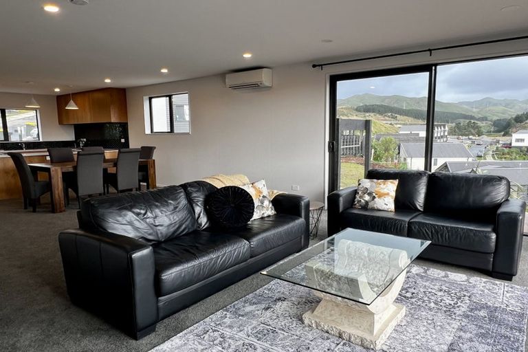 Photo of property in 14 Bee Lane, Whitby, Porirua, 5024
