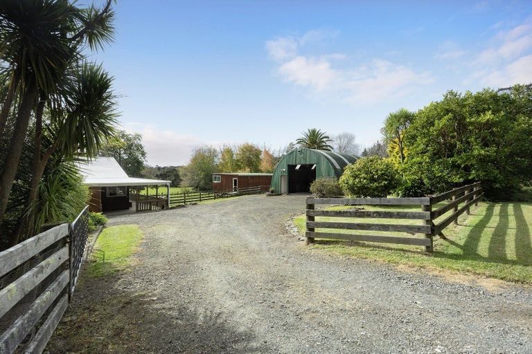 Photo of property in 293 Ararimu Valley Road, Helensville, Waimauku, 0882