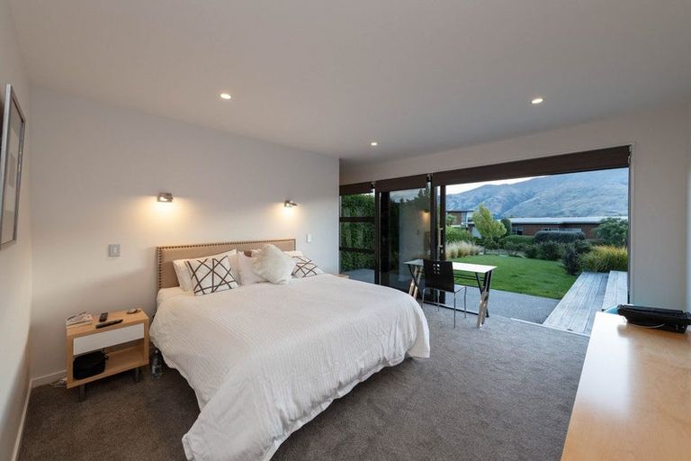 Photo of property in 1 Clearview Street, Wanaka, 9305