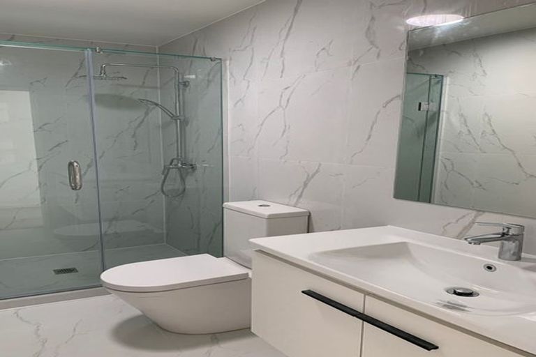 Photo of property in 136a Prince Regent Drive, Half Moon Bay, Auckland, 2012