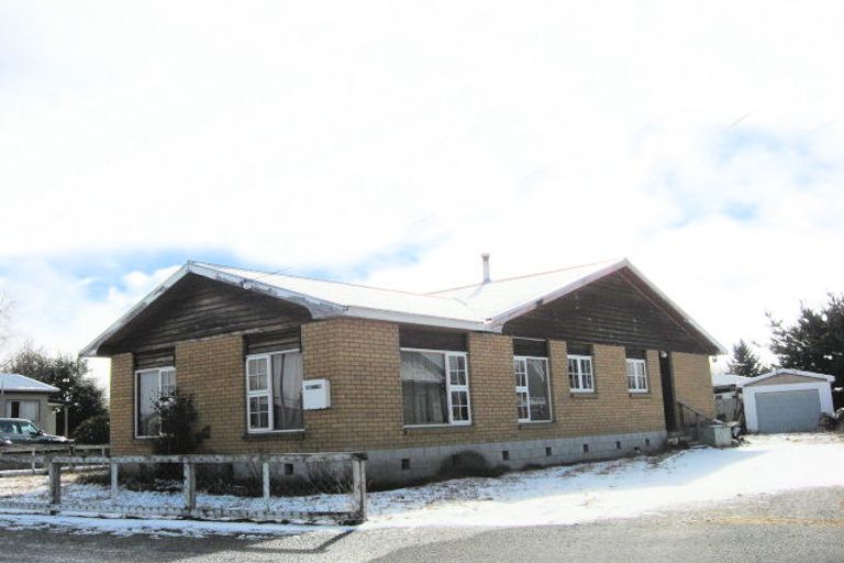 Photo of property in 32 Godley Street, Twizel, 7901