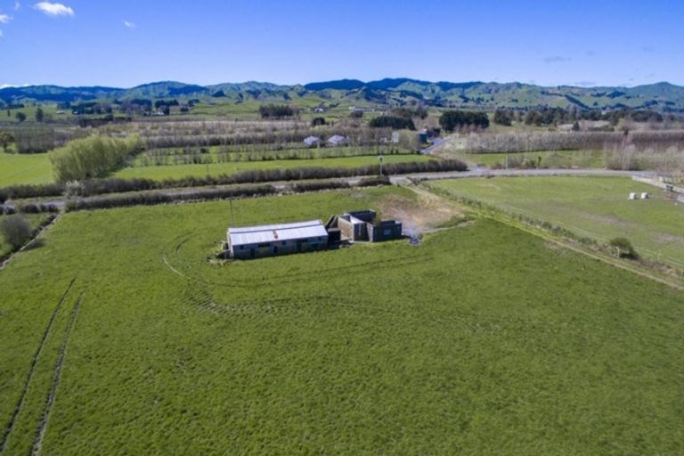 Photo of property in 62 Carter Road, Oratia, Auckland, 0604