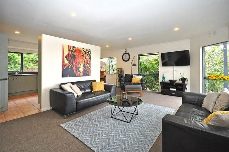 Photo of property in 51a Waimumu Road, Massey, Auckland, 0614