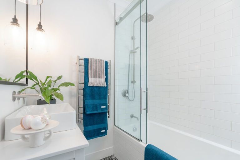 Photo of property in 56 Derwent Street, Island Bay, Wellington, 6023