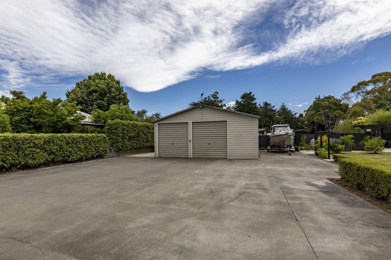 Photo of property in 16 Abbotsford Road, Waipawa, 4210