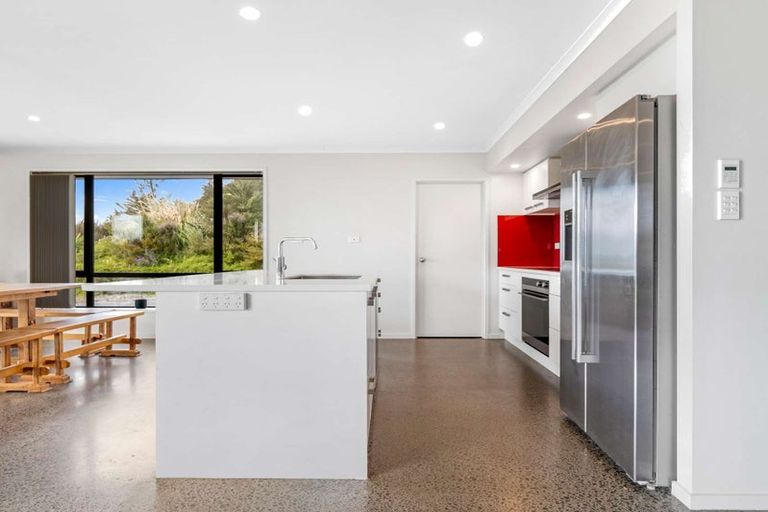 Photo of property in 103 Mcleod Road, South Head, Helensville, 0874