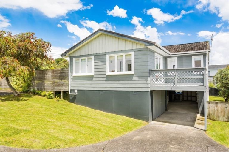 Photo of property in 1/51 Browns Bay Road, Browns Bay, Auckland, 0630
