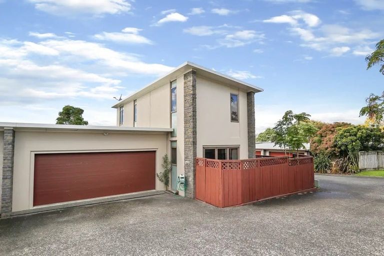 Photo of property in 16 Merlot Lane, Pukekohe, 2120