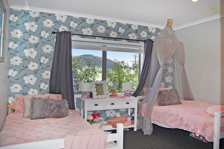 Photo of property in 9 Mountain Road, Kaiwaka, 0587