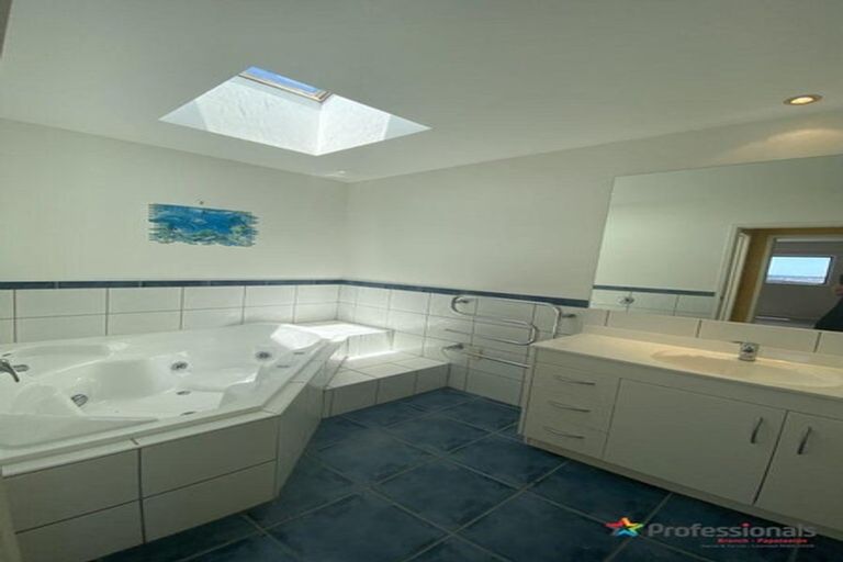 Photo of property in 18 Murphys Road, Flat Bush, Auckland, 2019