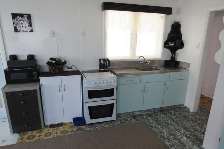 Photo of property in 12 Burns Street, Hawera, 4610