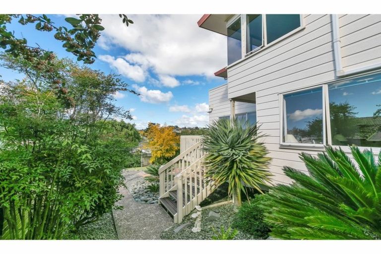 Photo of property in 12 Marlin Street, West Harbour, Auckland, 0618