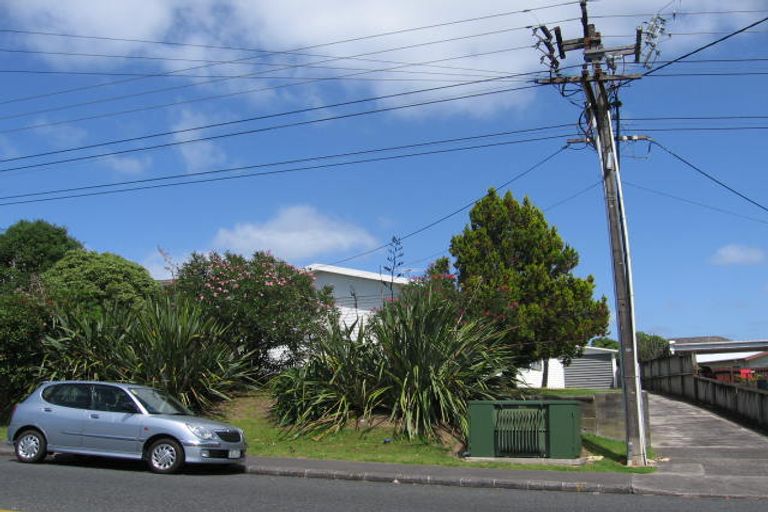 Photo of property in 82 Birkdale Road, Birkdale, Auckland, 0626