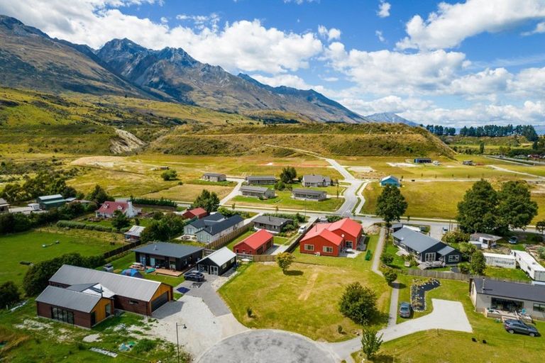 Photo of property in 13 Old Dairy Close, Glenorchy, 9372