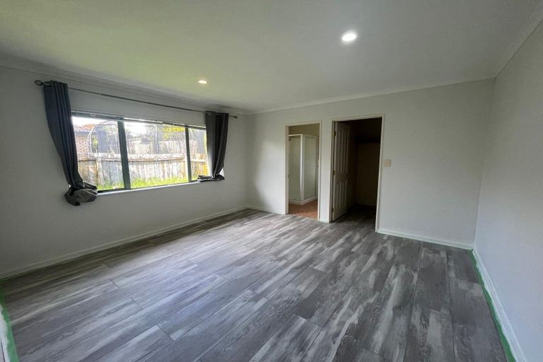 Photo of property in 2 Greenberry Drive, Ranui, Auckland, 0612