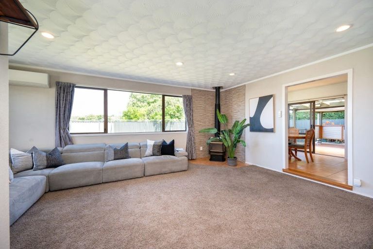 Photo of property in 13 Gilmour Place, Taradale, Napier, 4112