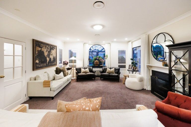 Photo of property in 2 Balmoral Drive, Terrace End, Palmerston North, 4410