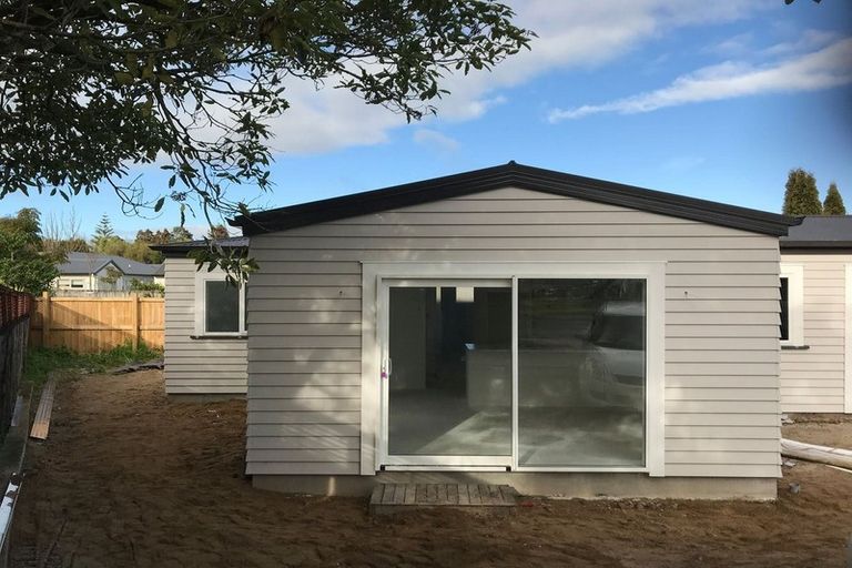 Photo of property in 2 Pukeko Street, Frankton, Hamilton, 3204