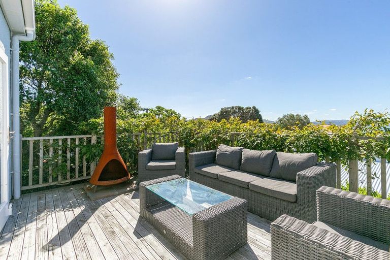 Photo of property in 39 Tanera Crescent, Brooklyn, Wellington, 6021