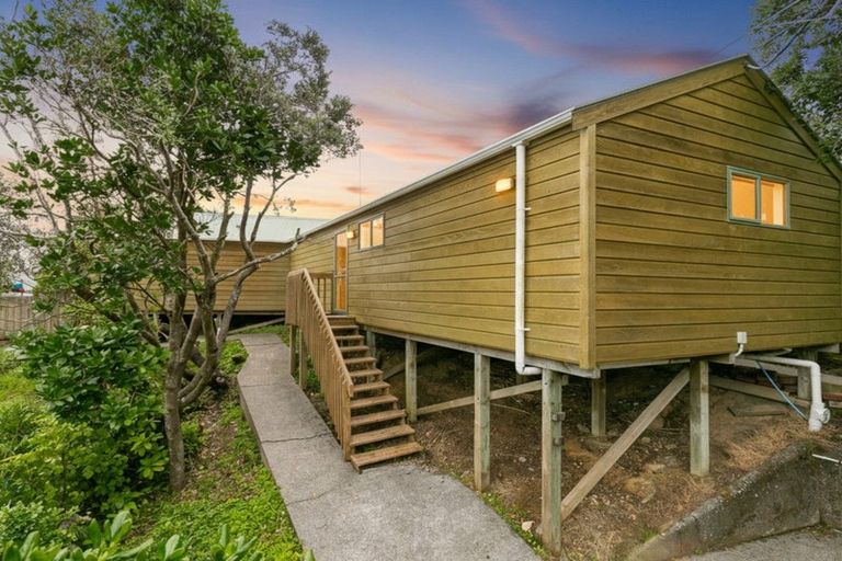 Photo of property in 18 Darlington Terrace, Miramar, Wellington, 6022