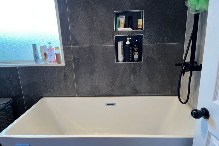 Photo of property in 21a Maxwell Avenue, Papatoetoe, Auckland, 2025