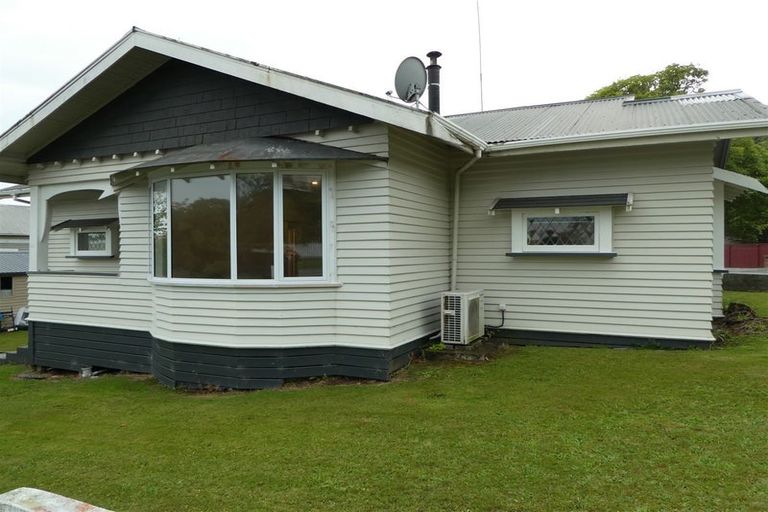 Photo of property in 21 Winnie Street, Greymouth, 7805