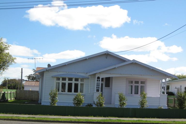 Photo of property in 6 Lyon Street, Marton, 4710