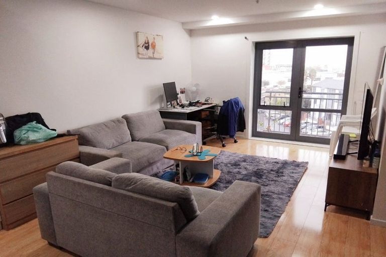 Photo of property in 4f/10 Crown Lynn Place, New Lynn, Auckland, 0600