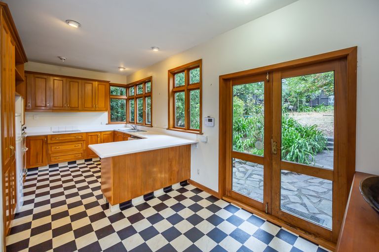 Photo of property in 330 Centaurus Road, Hillsborough, Christchurch, 8022