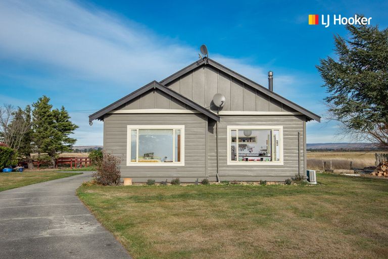 Photo of property in 6189 Middlemarch-sutton Road, Middlemarch, 9597