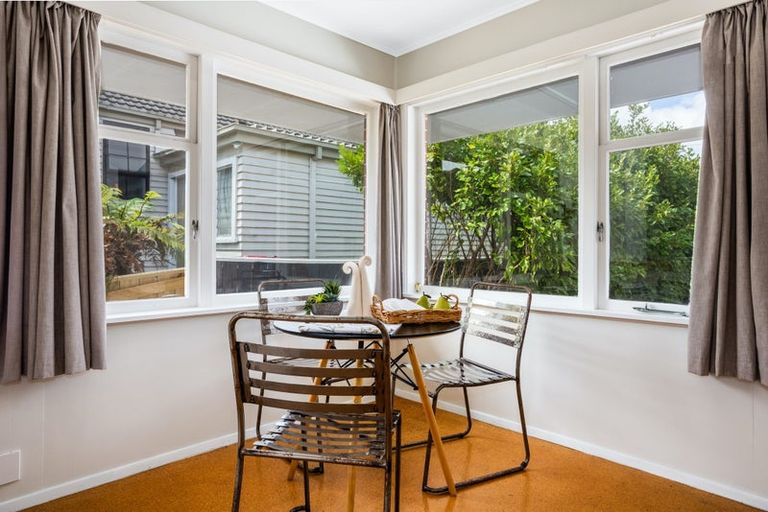 Photo of property in 15 Handyside Street, Tawa, Wellington, 5028