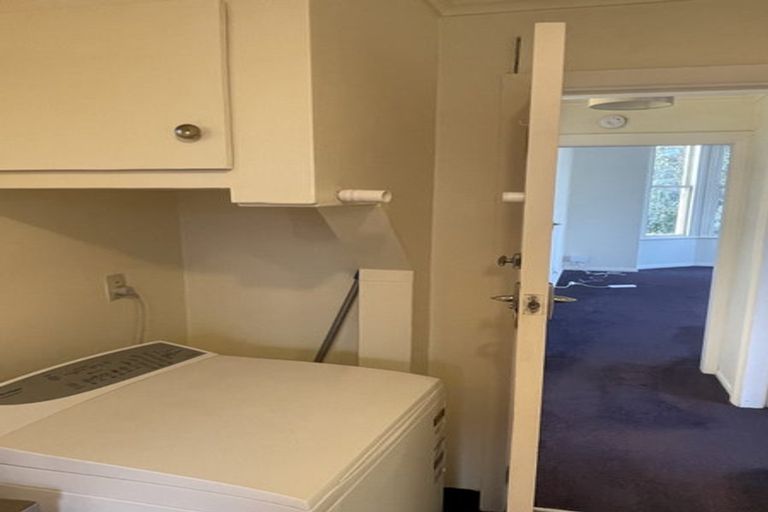 Photo of property in 20 Roxburgh Street, Mount Victoria, Wellington, 6011