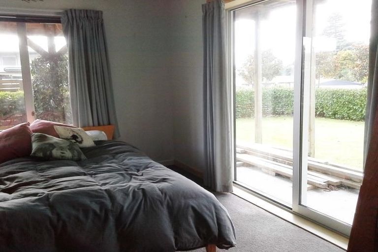 Photo of property in 53 Calvert Road, Lynmouth, New Plymouth, 4310