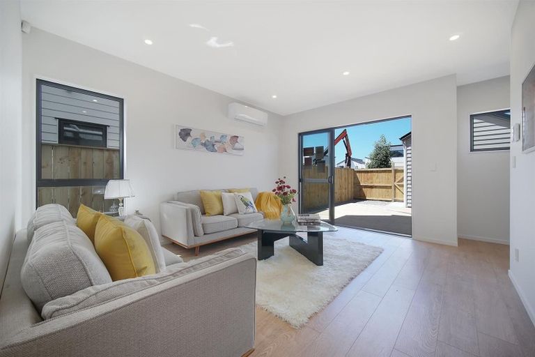 Photo of property in 165 Grove Road, Papakura, 2110