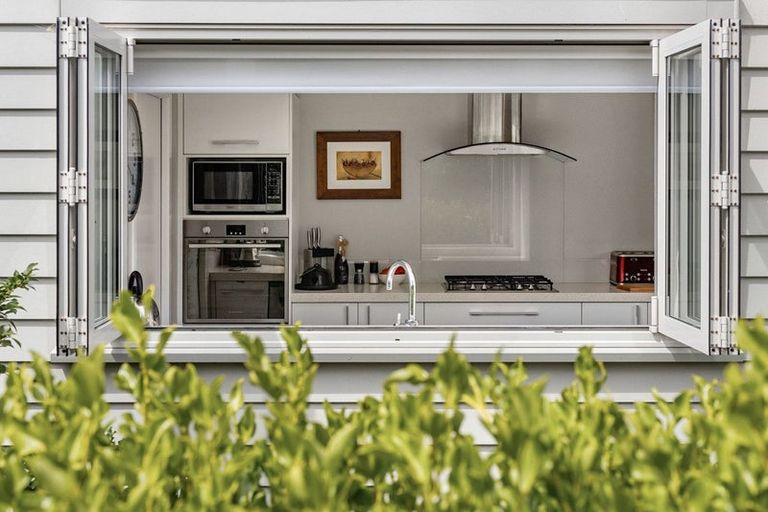 Photo of property in 46 Plescher Crescent, Leamington, Cambridge, 3432