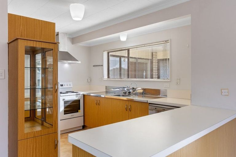 Photo of property in 20 Tukapa Street, Westown, New Plymouth, 4310